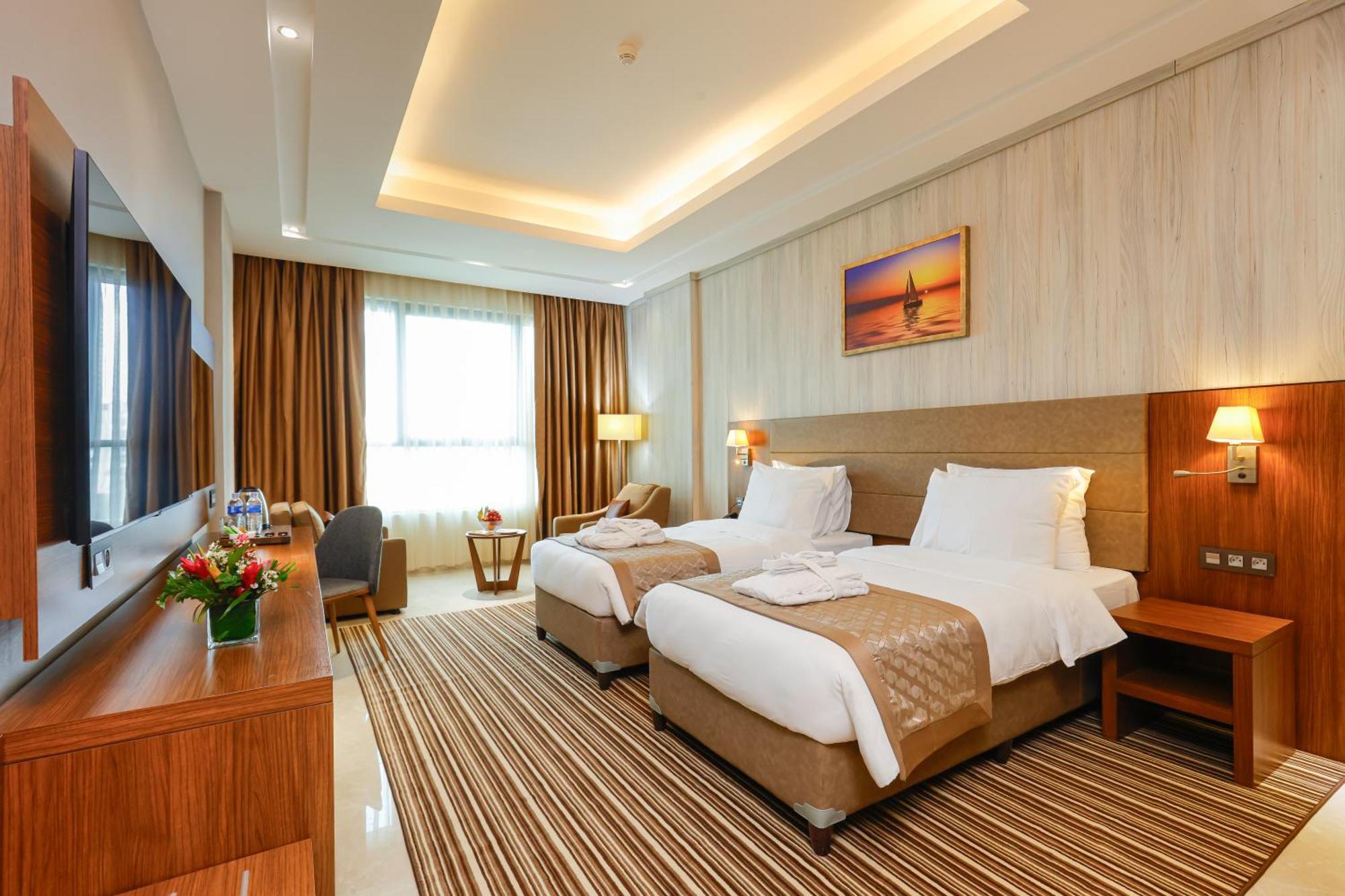 Byblos Hotel Abidjan Exterior photo