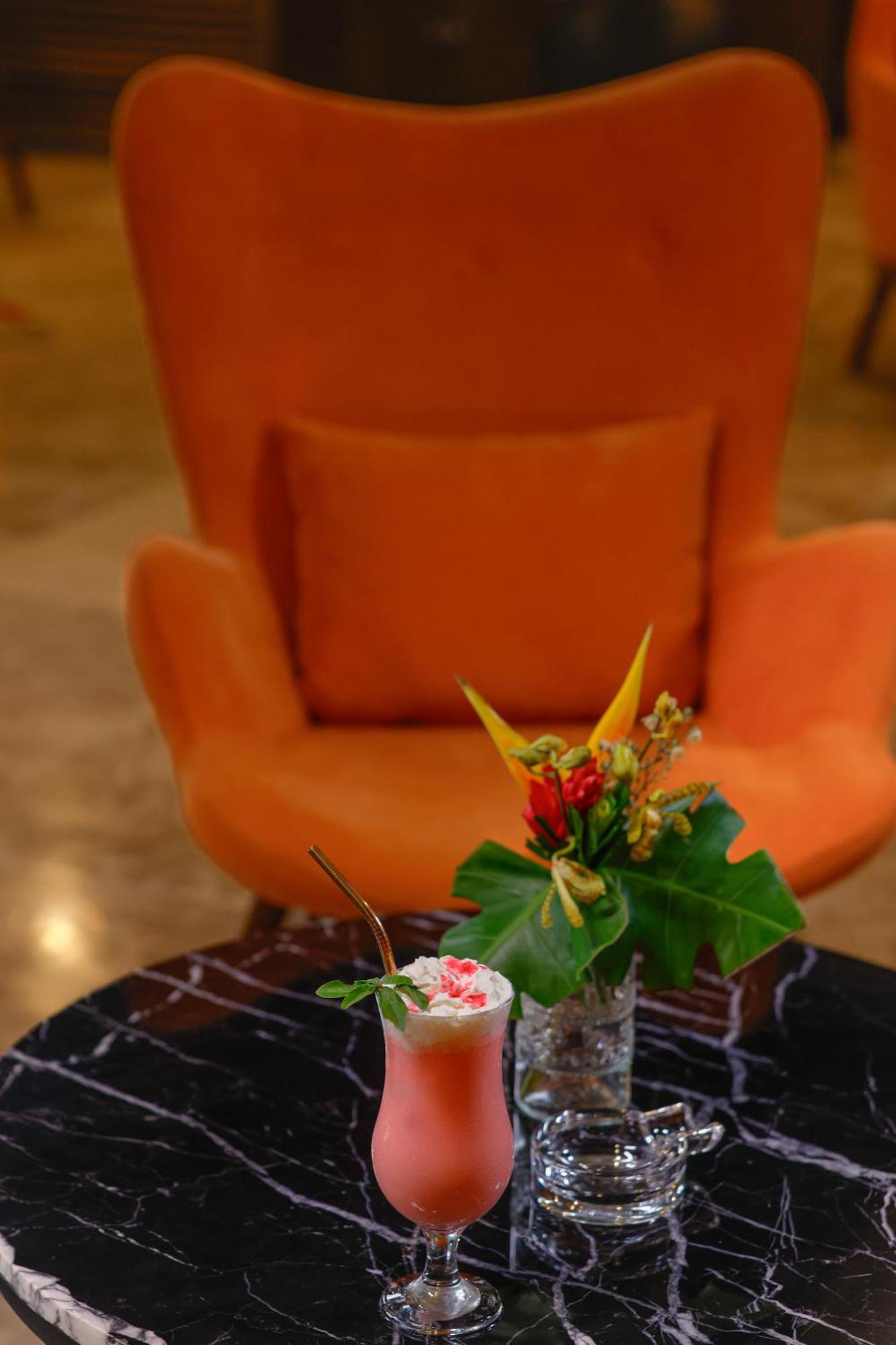 Byblos Hotel Abidjan Exterior photo