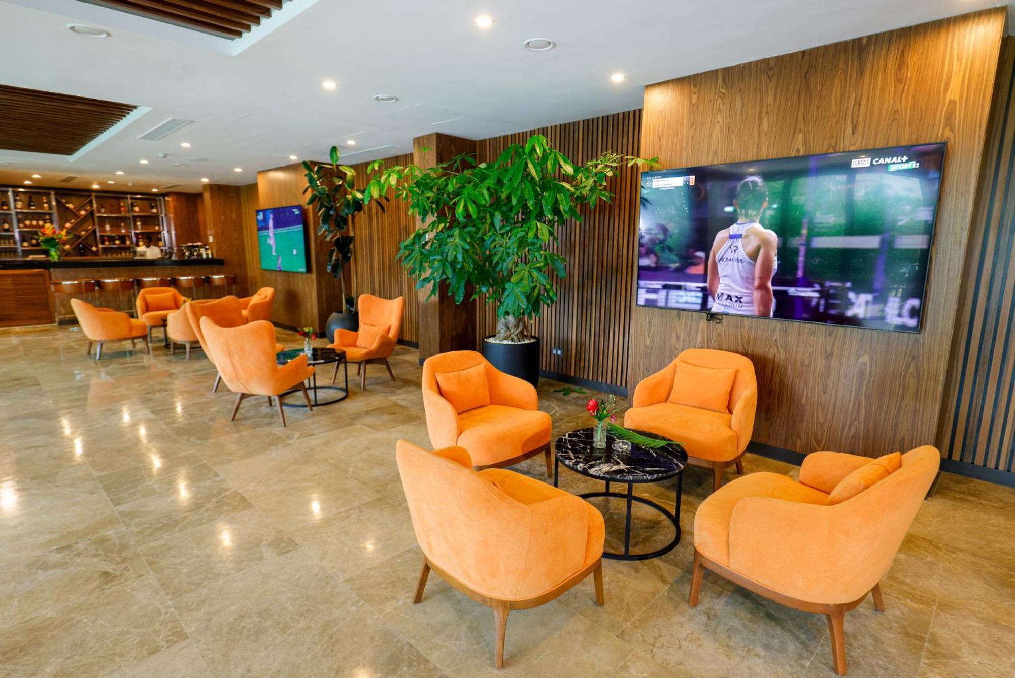 Byblos Hotel Abidjan Exterior photo